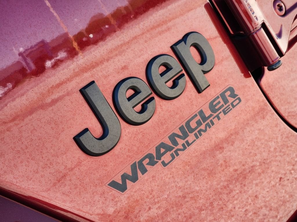 2021 Jeep Wrangler Unlimited Sahara Altitude