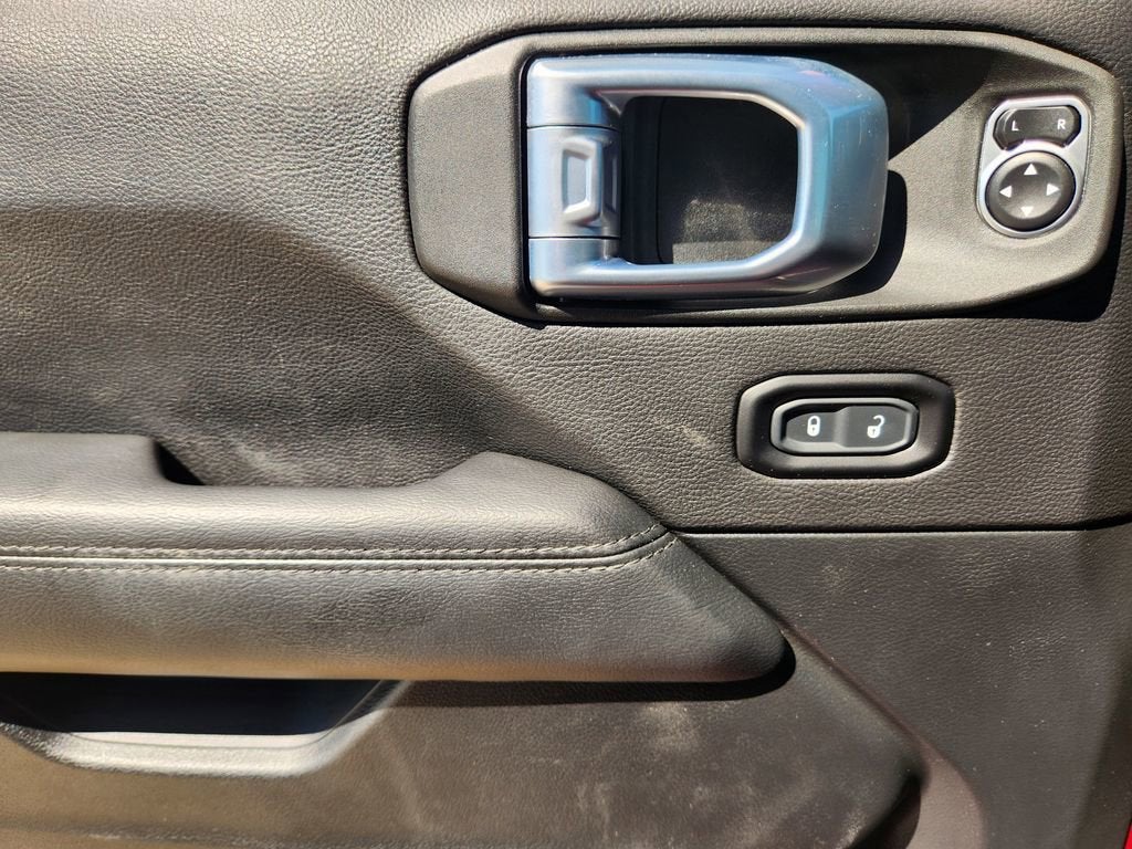 2021 Jeep Wrangler Unlimited Sahara Altitude