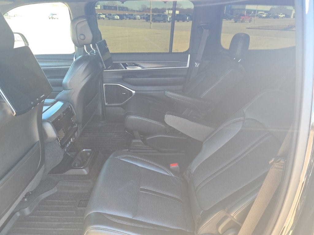 2023 Jeep Wagoneer Series III