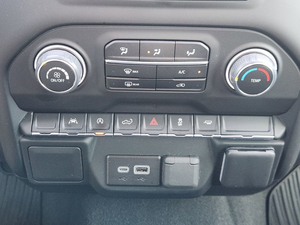 2024 Chevrolet Silverado 1500 Custom