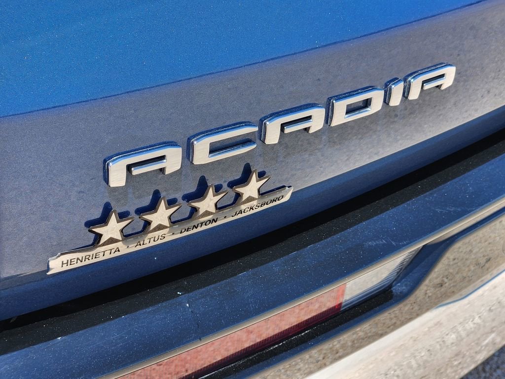 2024 GMC Acadia Denali