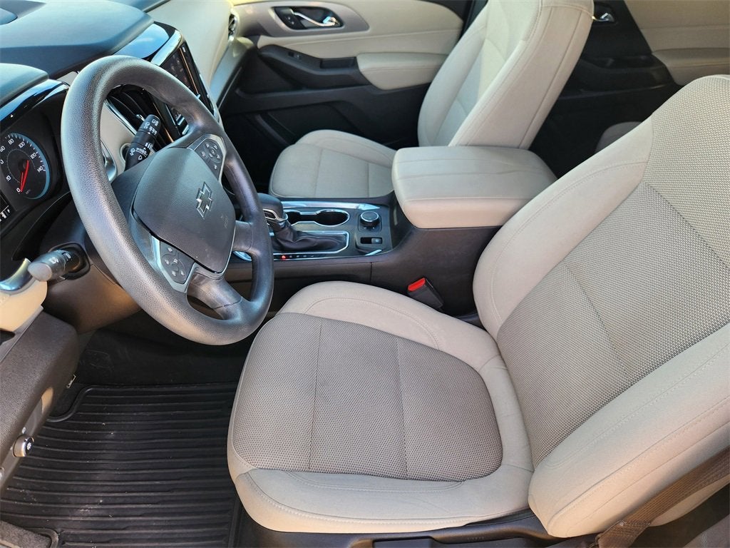 2022 Chevrolet Traverse LS