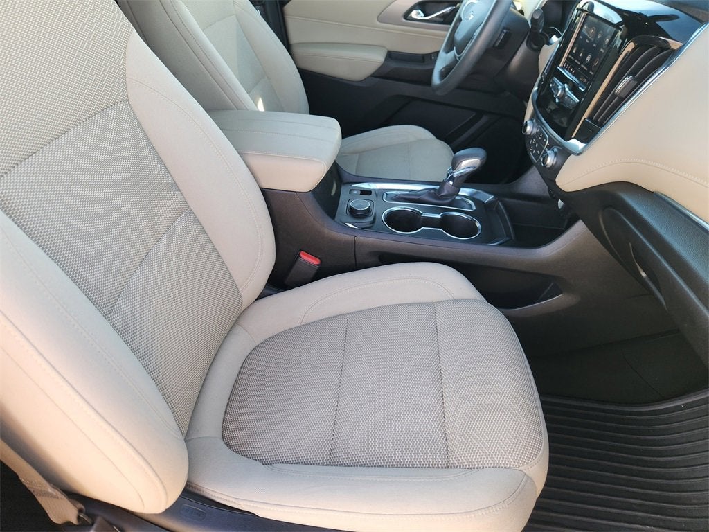 2022 Chevrolet Traverse LS