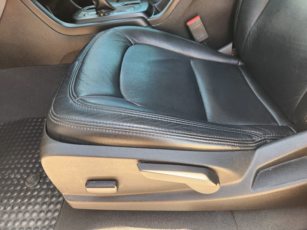 2022 GMC Canyon Elevation Standard