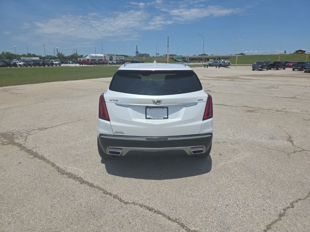 2022 Cadillac XT5 Premium Luxury