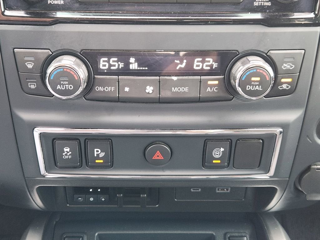 2024 Nissan Titan SV