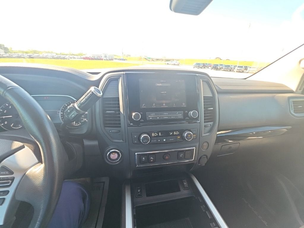 2024 Nissan Titan SV