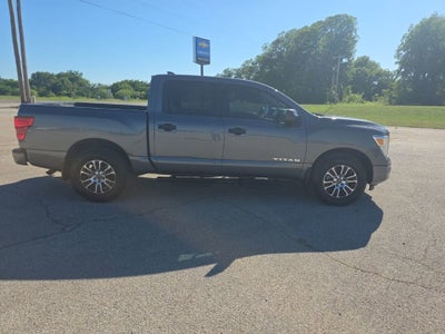 2024 Nissan Titan SV