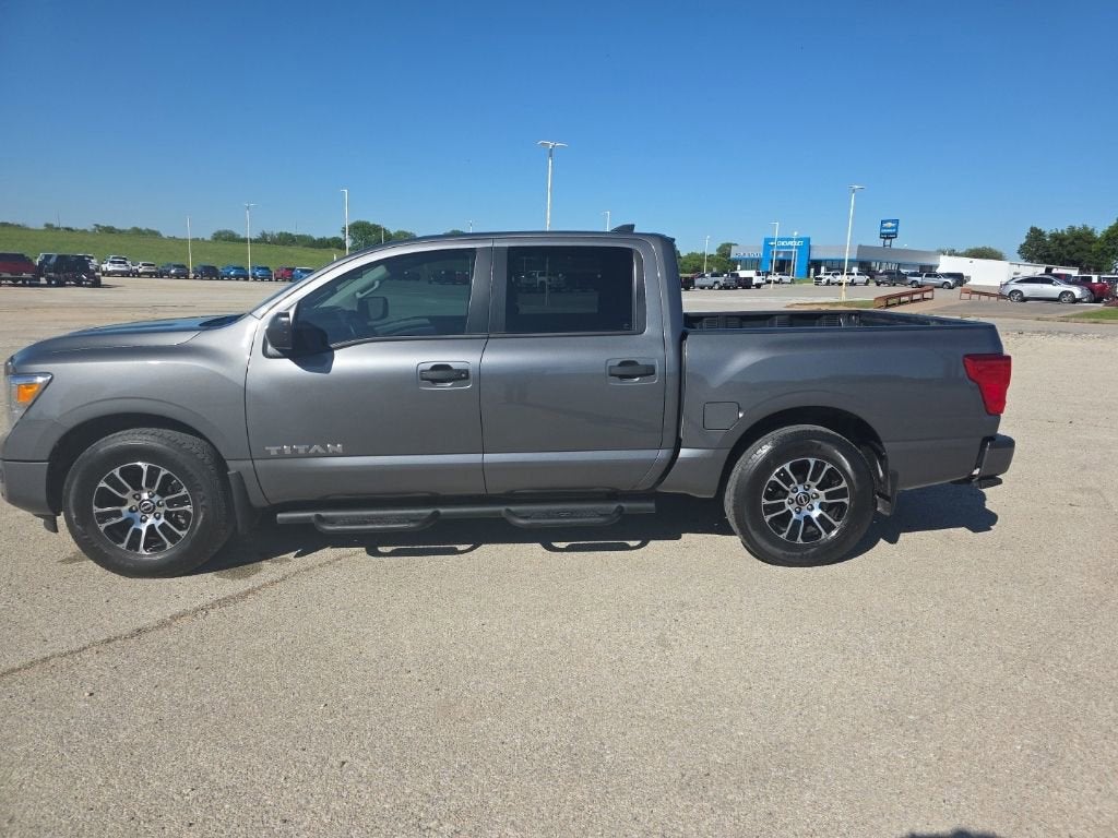 2024 Nissan Titan SV