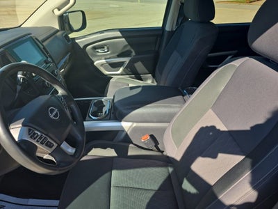 2024 Nissan Titan SV