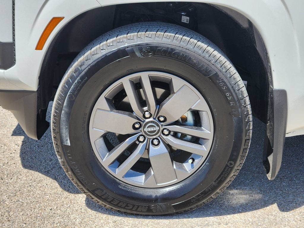 2025 Nissan Frontier SV