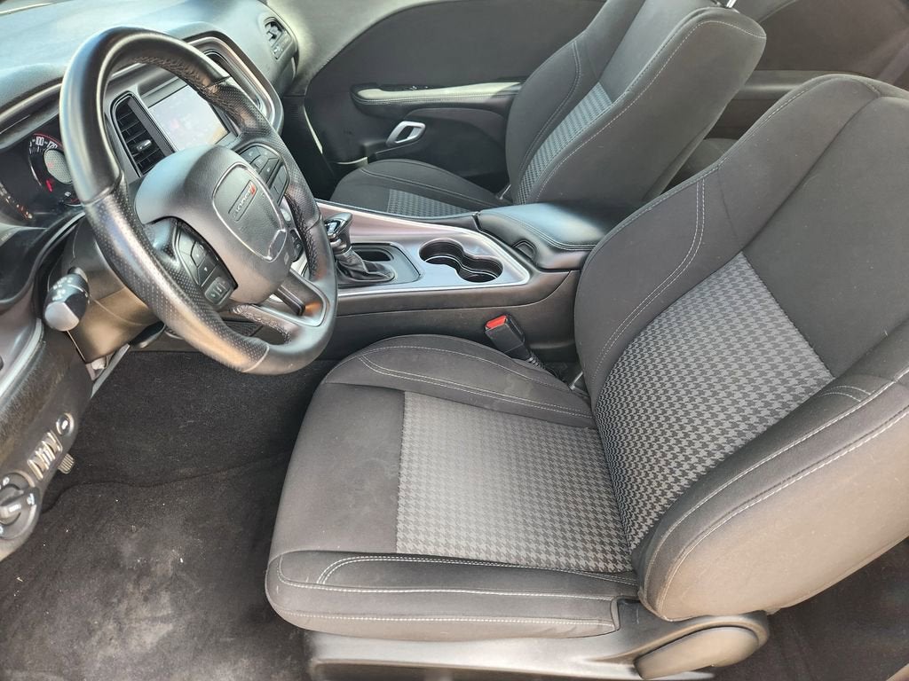 2022 Dodge Challenger SXT