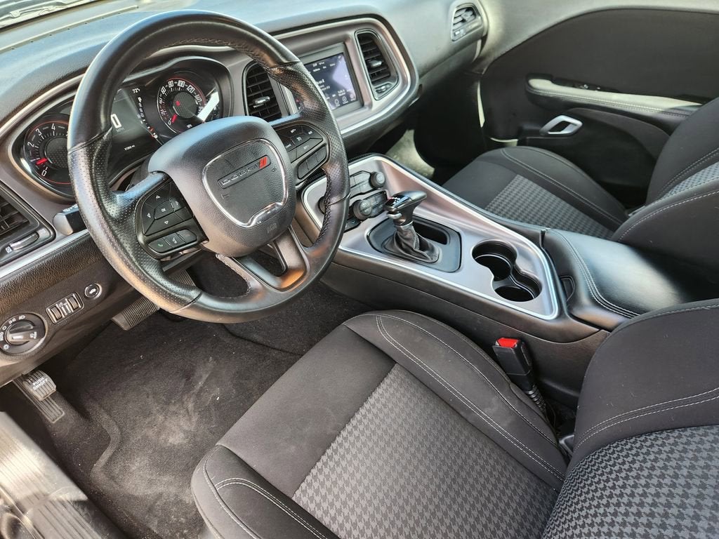 2022 Dodge Challenger SXT