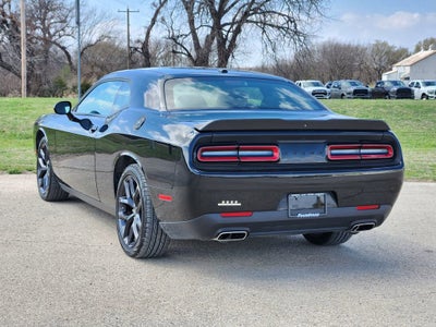 2022 Dodge Challenger SXT