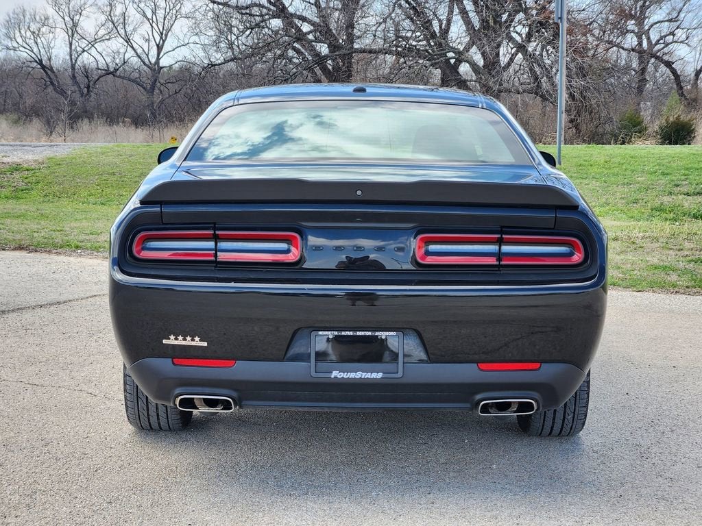2022 Dodge Challenger SXT