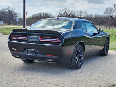 2022 Dodge Challenger SXT