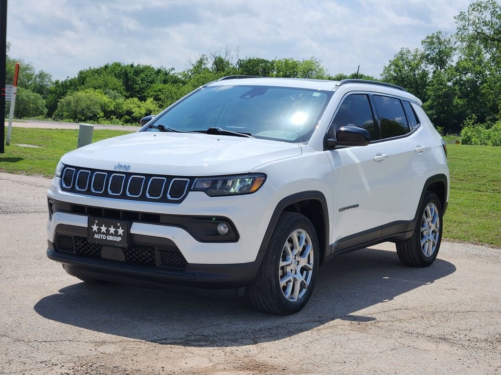 2022 Jeep Compass Latitude Lux