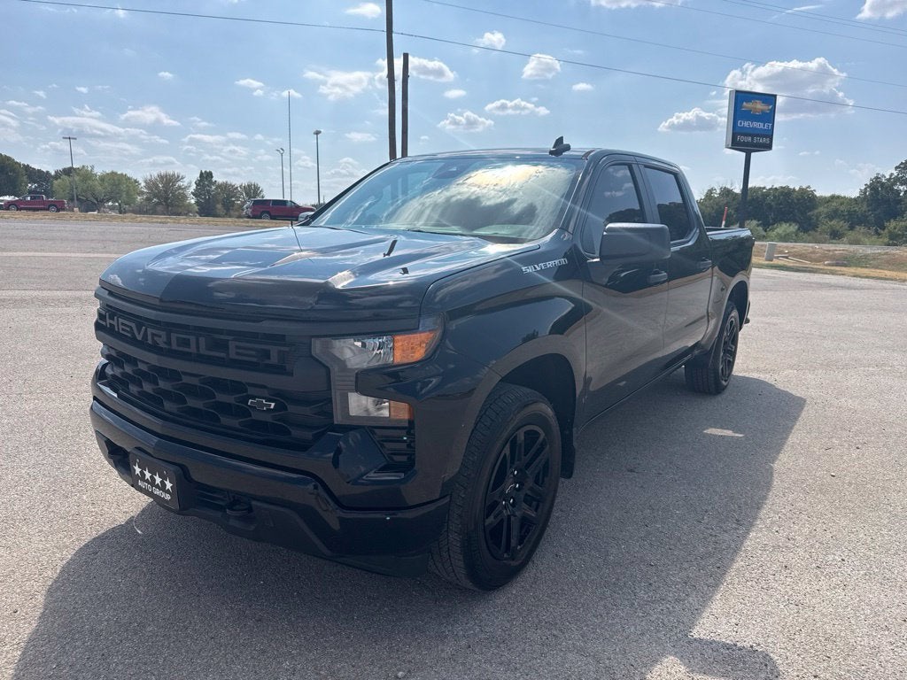 2023 Chevrolet Silverado 1500 Custom