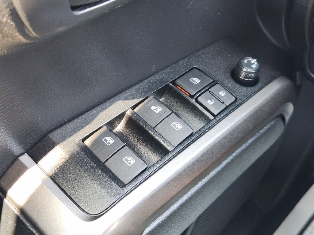 2022 Toyota Tacoma 2WD SR5