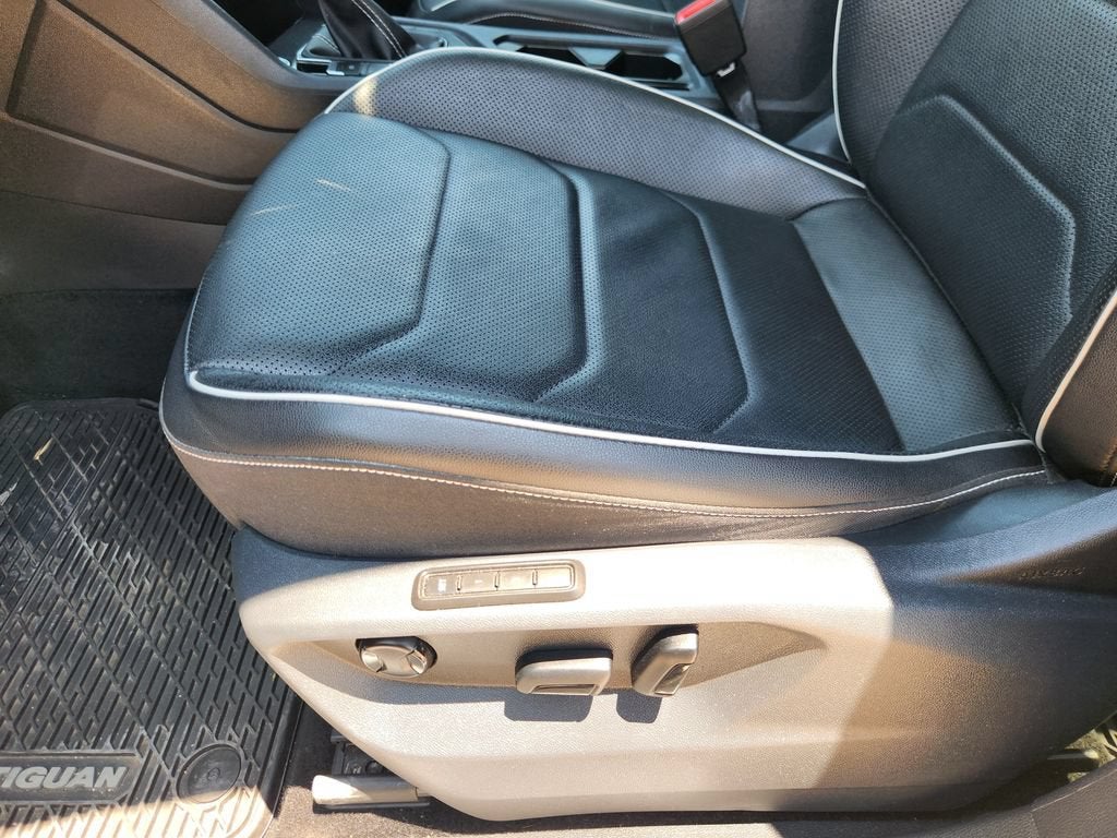 2022 Volkswagen Tiguan SEL R-Line