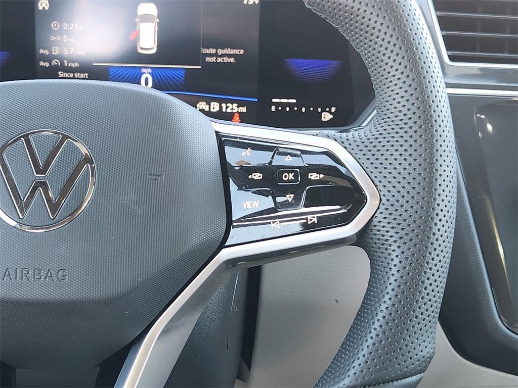 2022 Volkswagen Tiguan SE R-Line Black