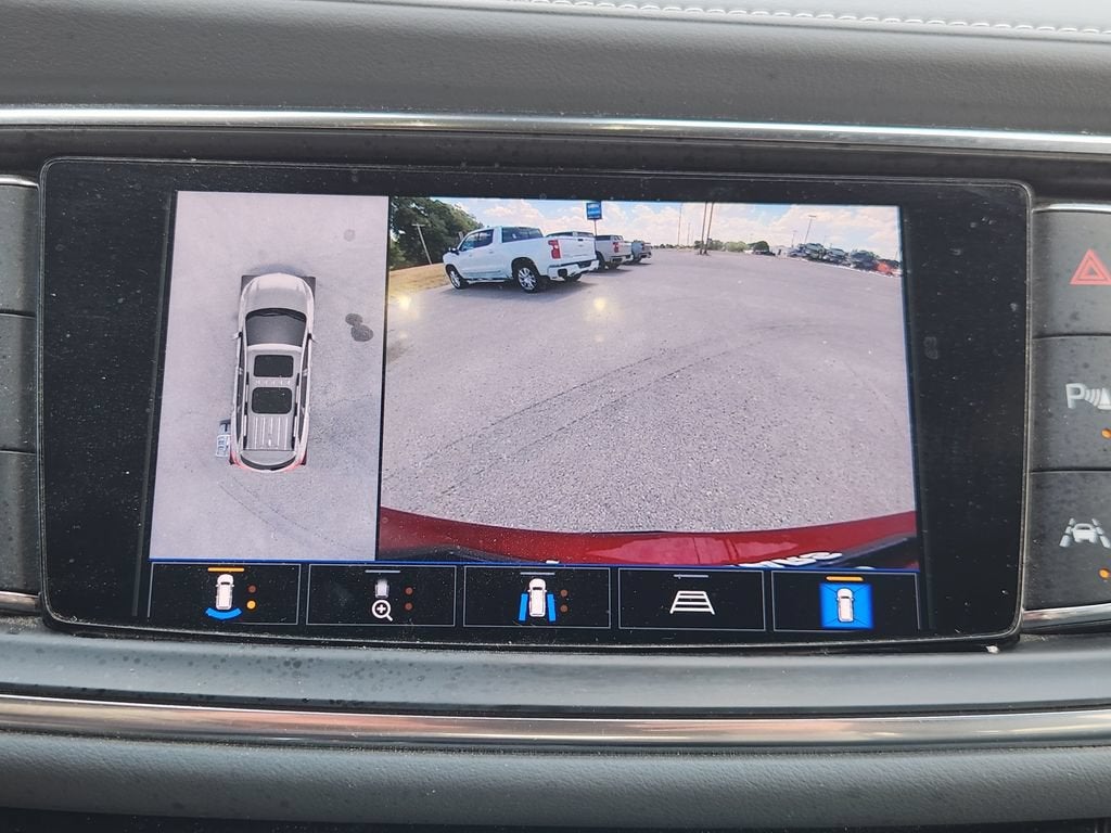 2022 Buick Enclave Essence