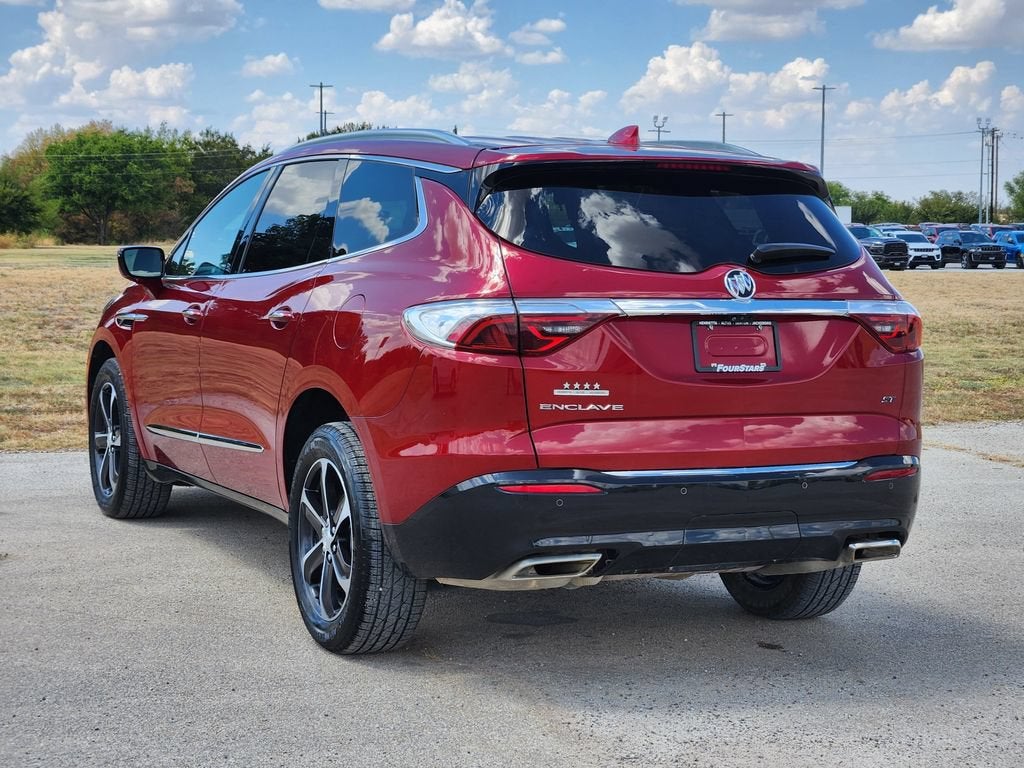 2022 Buick Enclave Essence