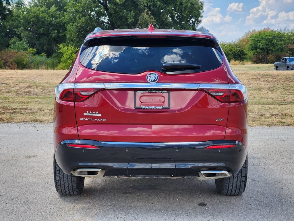 2022 Buick Enclave Essence