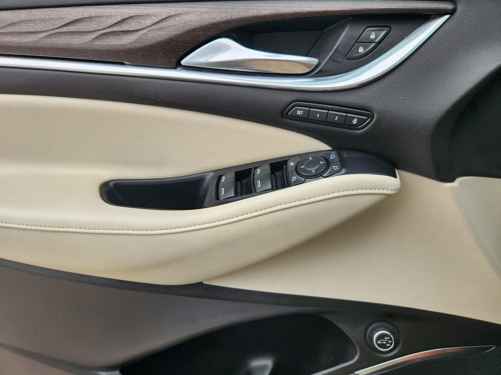 2022 Buick Enclave Avenir