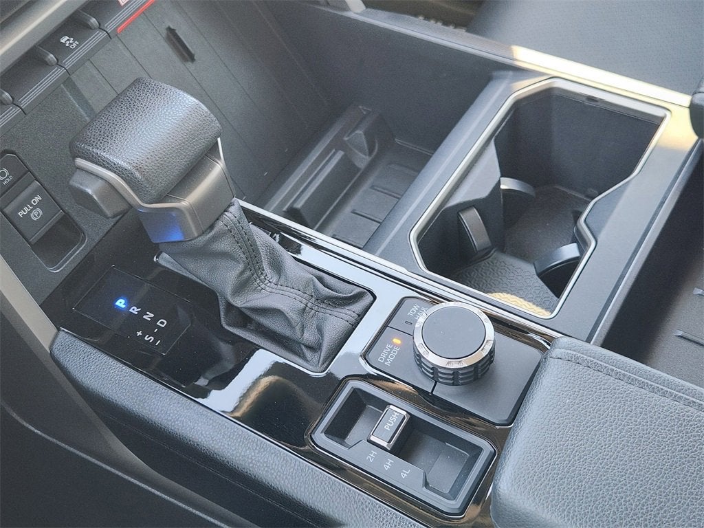 2023 Toyota Tundra 4WD SR5